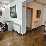 Pablo Apartment With Pool